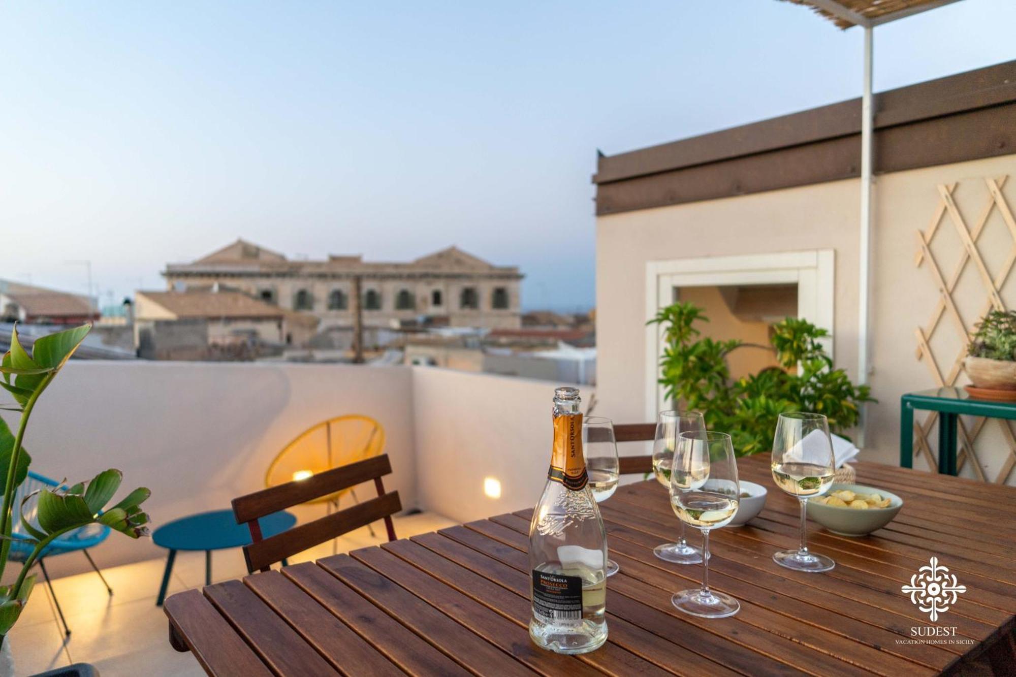 La Terrazza Sull'Antico Mercato Di Ortigia Сиракузы Экстерьер фото
