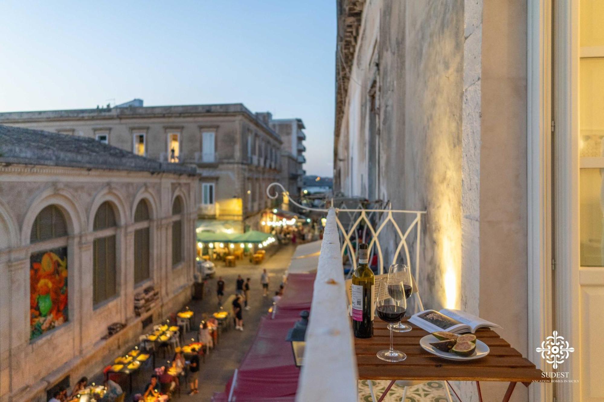 La Terrazza Sull'Antico Mercato Di Ortigia Сиракузы Экстерьер фото